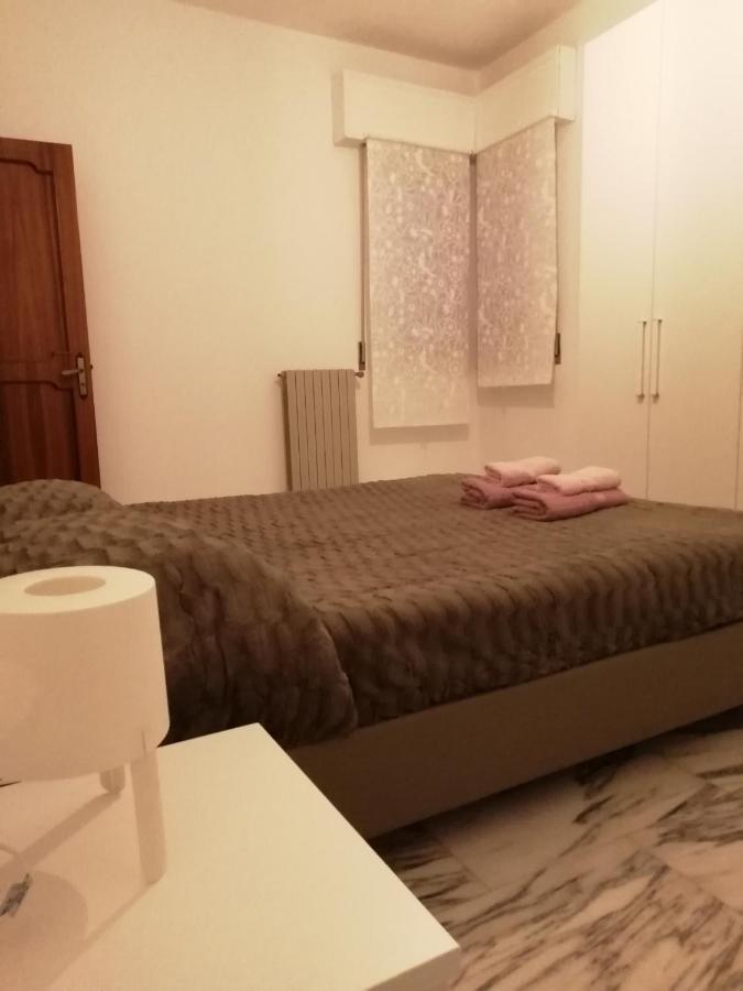 Thomas'S Home - Appartamento A Comiso Exterior foto