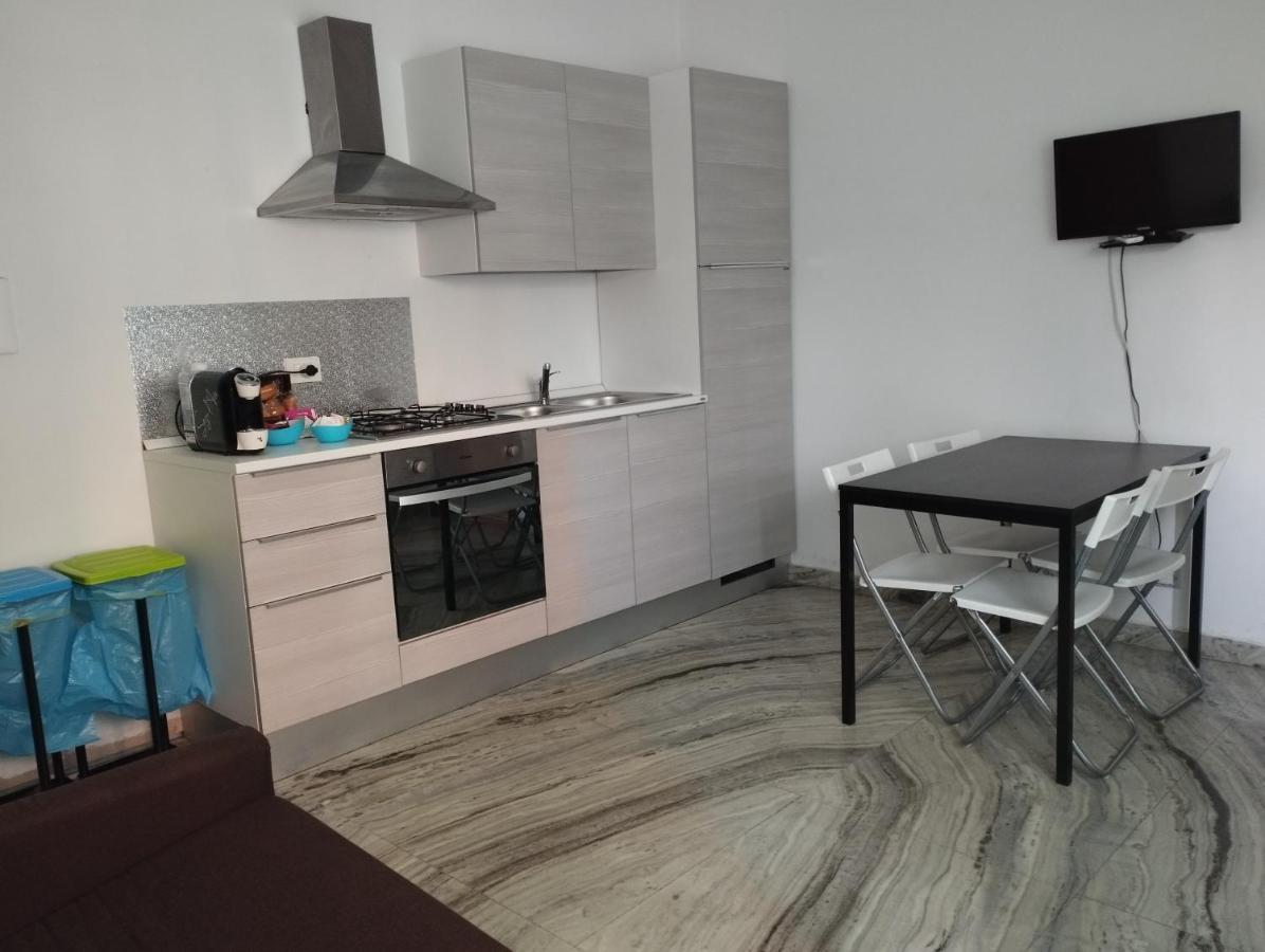 Thomas'S Home - Appartamento A Comiso Exterior foto
